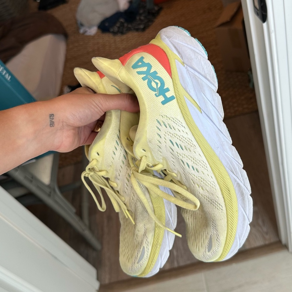 Hoka Clifton 8